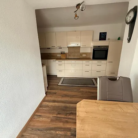 Apartment Haus Für Monteure Zehna