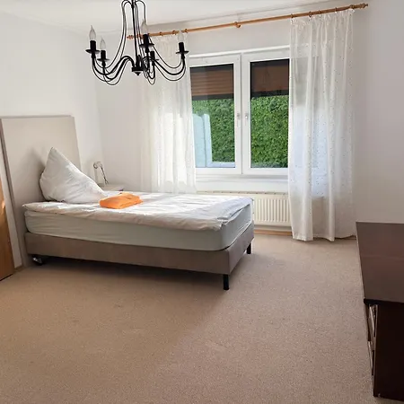 Apartment Haus Für Monteure Zehna